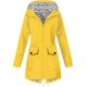 thumbnail image 1 of Chaqueta impermeable softshell para mujer, transpirable, plegable, ligera y de transición, con capucha para primavera, otoño, senderismo, trekking y ciclismo., 1 of 5