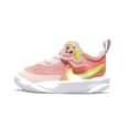 thumbnail image 1 of Tenis Nike Team Hustle D10 para Niñas Pequeñas DM4325-600 coral 15 Nike DM4325-600 TEAM HUSTLE D10, 1 of 7