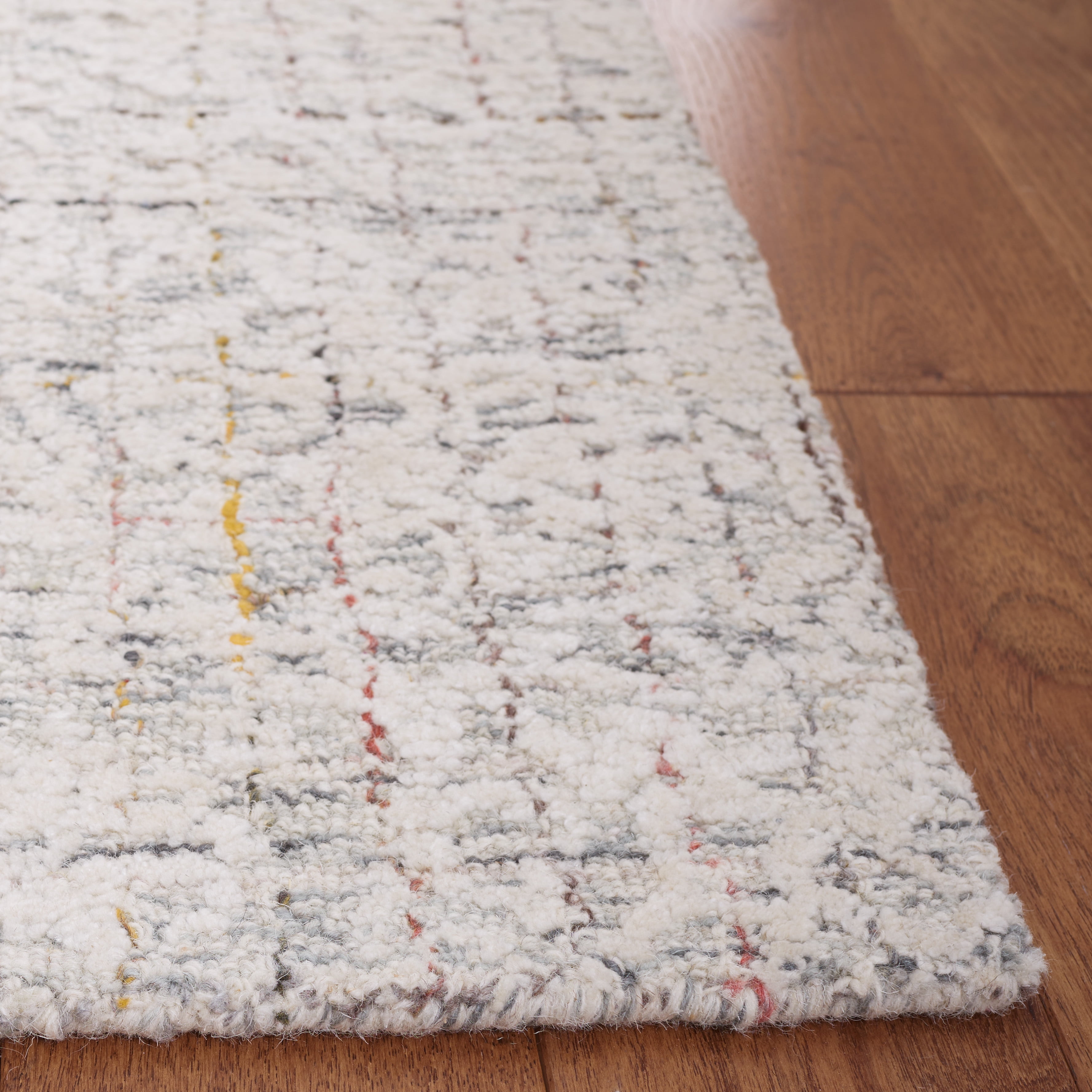 SAFAVIEH Metro Aideen Distressed Runner Rug, Grey/Ivory, 2'3" x 9'