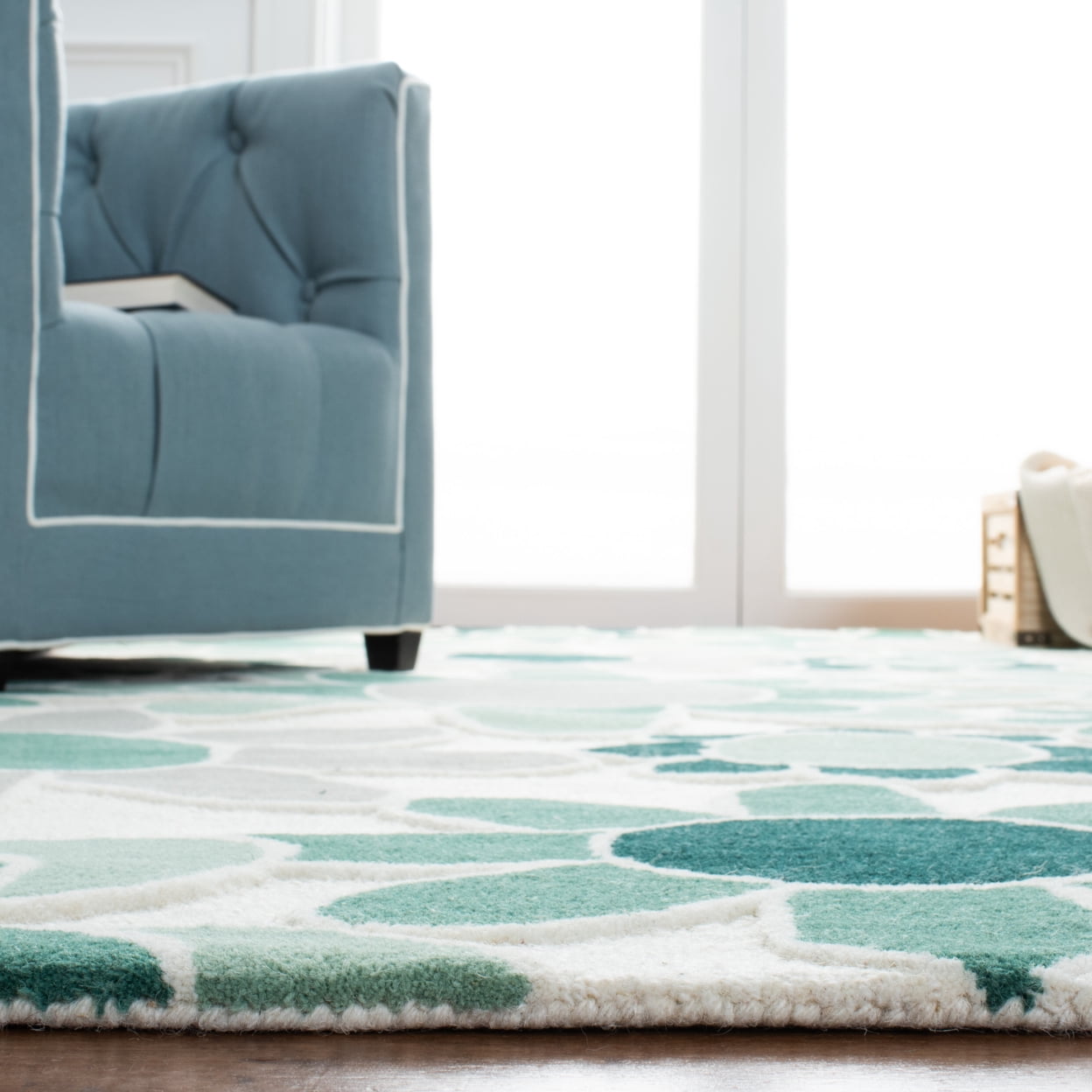 SAFAVIEH Kids Floral Flower Bursts Area Rug, Ivory/Green, 8' x 10'