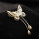 thumbnail image 2 of Broche de mariposa hueco para mujer con colgante de mariposa, 2 of 4