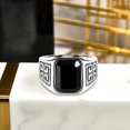 thumbnail image 2 of JeenMata Anillo de Laberinto con Diseño de Llave Griega y Piedra Negra Tallada en Esmeralda Joyería Gruesa, 2 of 5