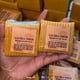 thumbnail image 4 of Jabones: Jabón de cúrcuma con ácido kójico, Jabón de limón y cúrcuma con partículas de jengibre (100 g por unidad)., 4 of 9