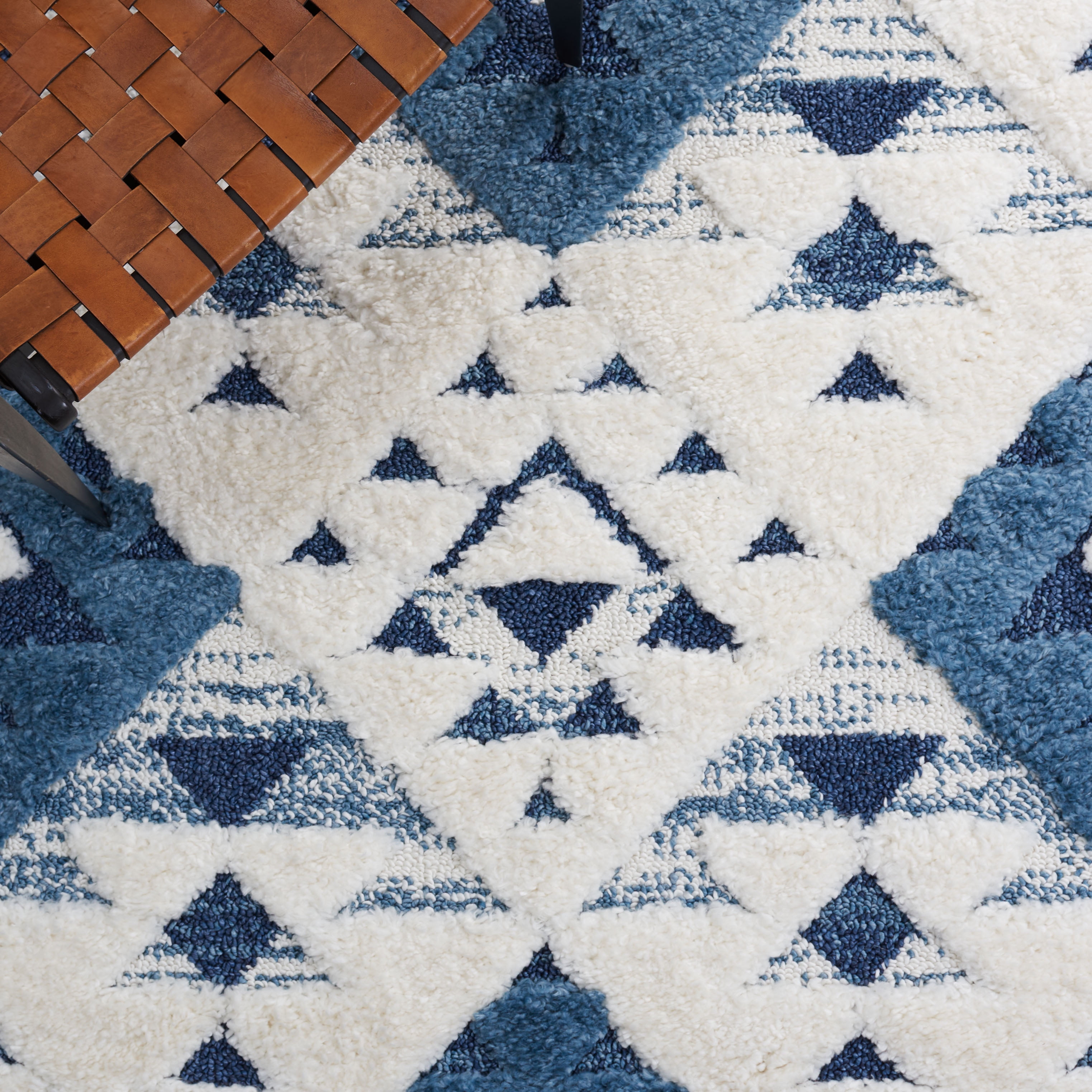 SAFAVIEH Moroccan Tassel Larry Geometric Shag Area Rug, Blue/Ivory, 8' x 10'
