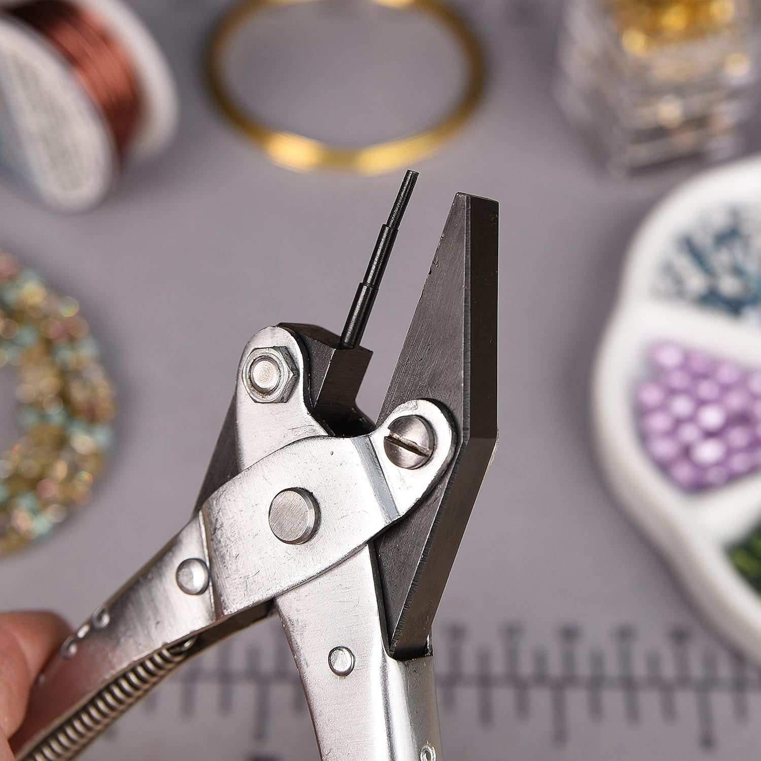 The Beadsmith 3-Step Round and Flat Nose Parallel Plier, Loops 1, 1.5, 2mm, 5.5 Inch Steel Tool