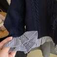thumbnail image 3 of Conjunto de 2 piezas para niños y niñas, ropa de otoño, camisa a cuadros, suéter de retazos y falda, suéter de perlas Preppy, cárdigan, 2024, 3 of 3