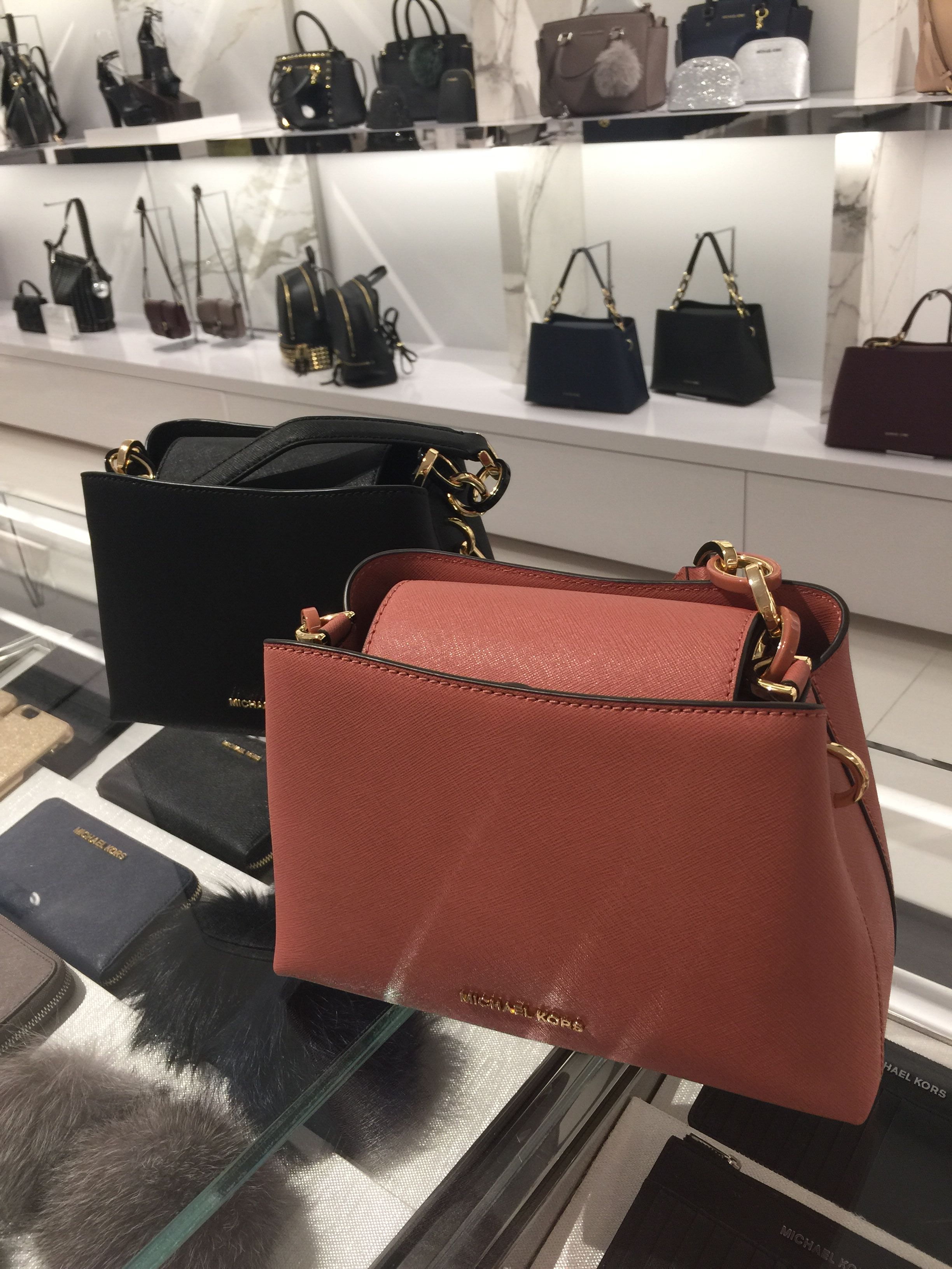 michael kors dog bag