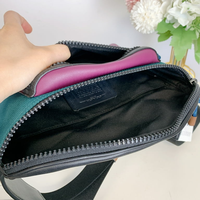 Terrain crossbody in colorblock cheap
