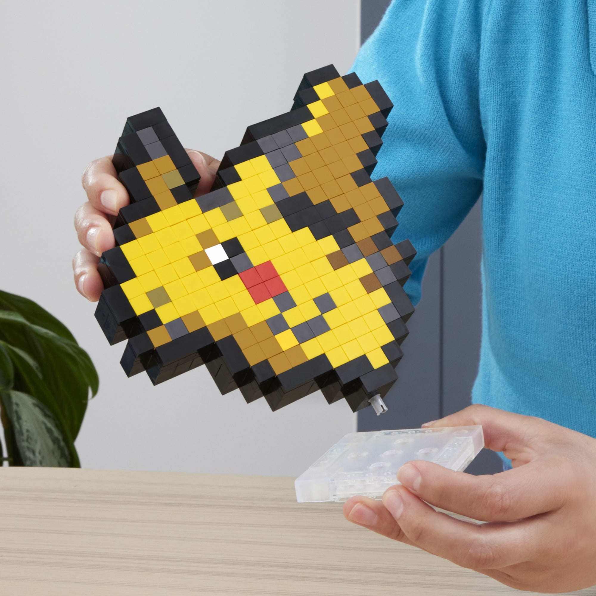 MEGA BLOKS Pokemon Pikachu, Pixel Art, 400 Piece Building Toy Set