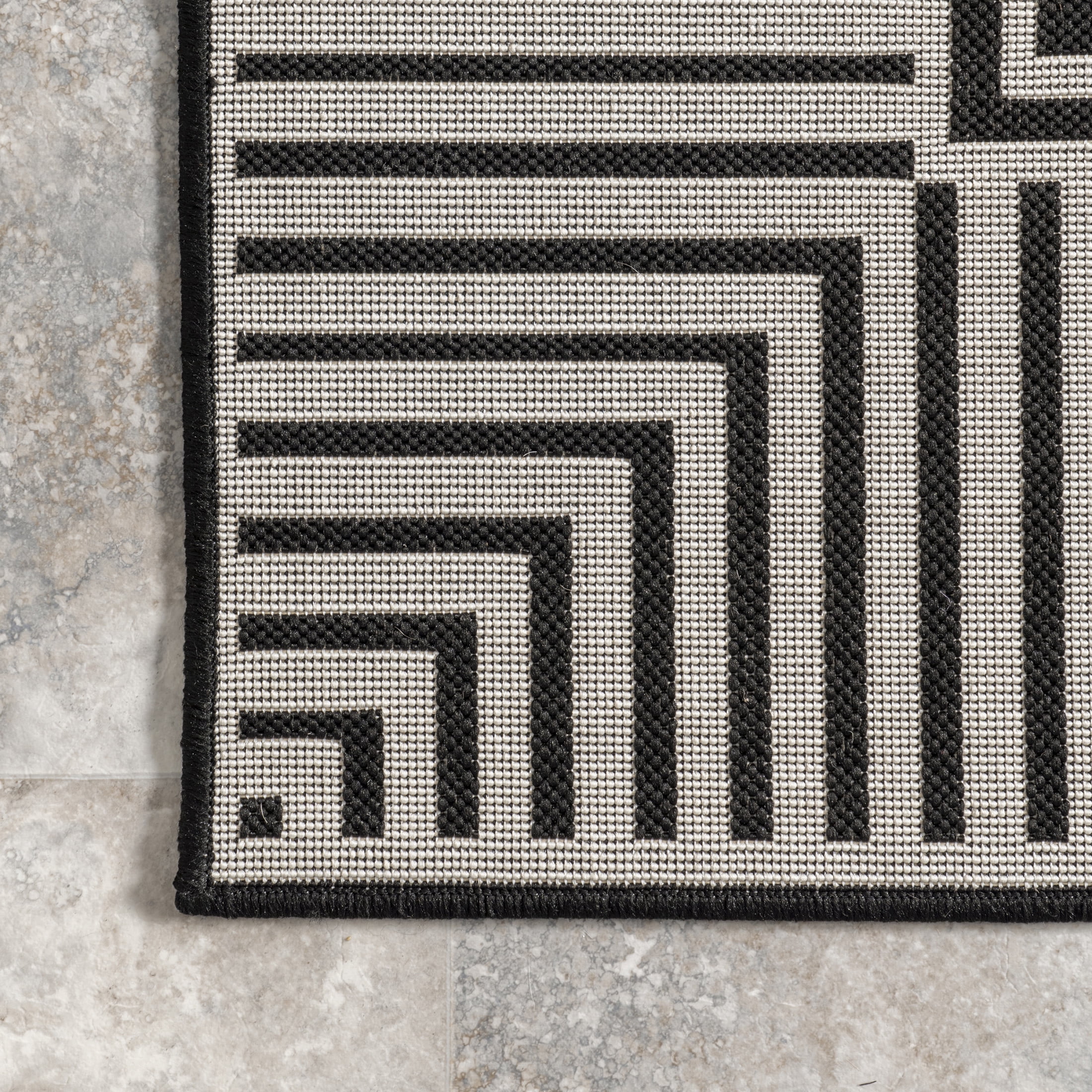 nuLOOM Asha Simple Striped Indoor/Outdoor Area Rug, 8' x 10', Asha Black