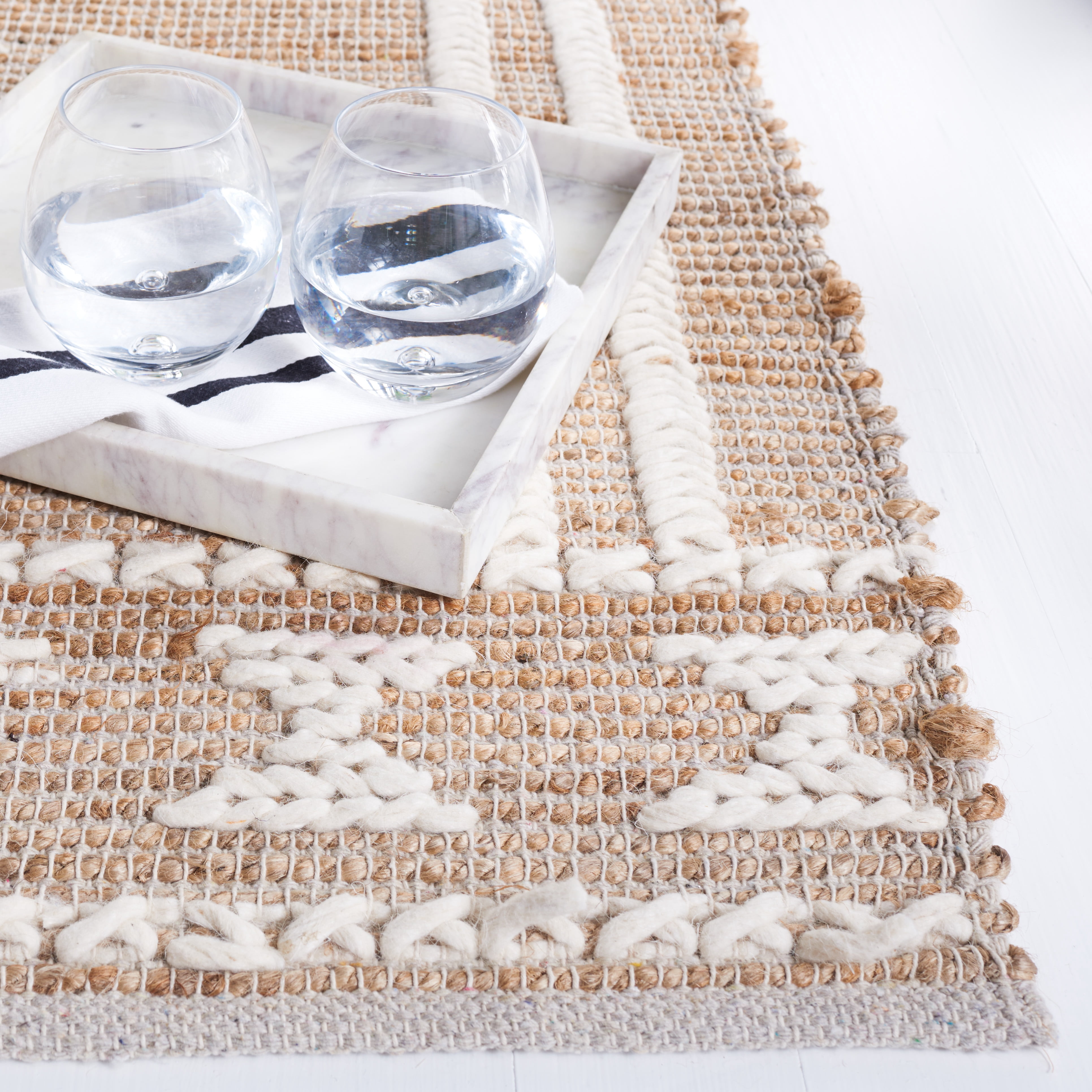 SAFAVIEH Natural Fiber Cleto Geometric Area Rug, Natural/Ivory, 6' x 6' Square