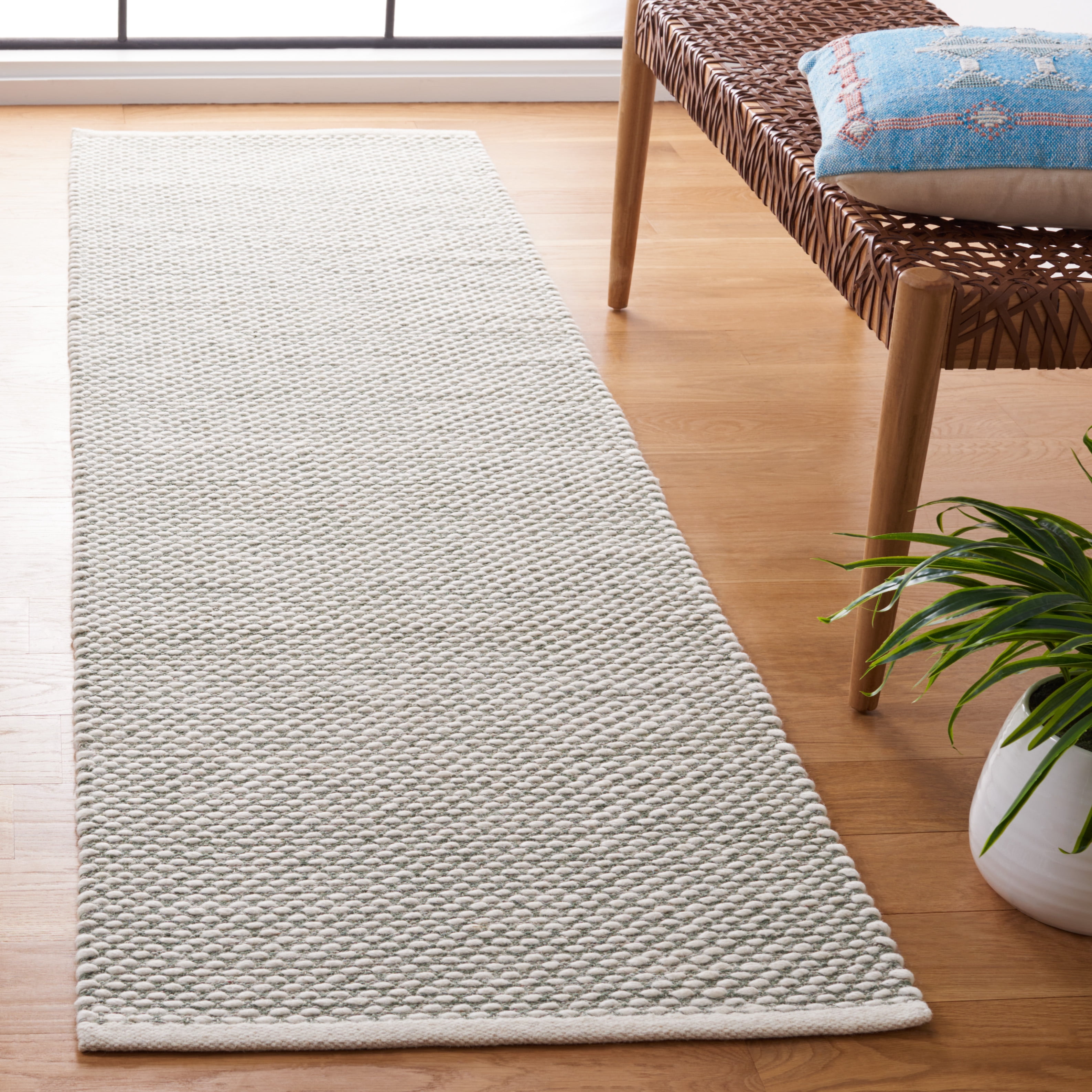 SAFAVIEH Vermont York Solid Runner Rug, Green, 2'3" x 8'