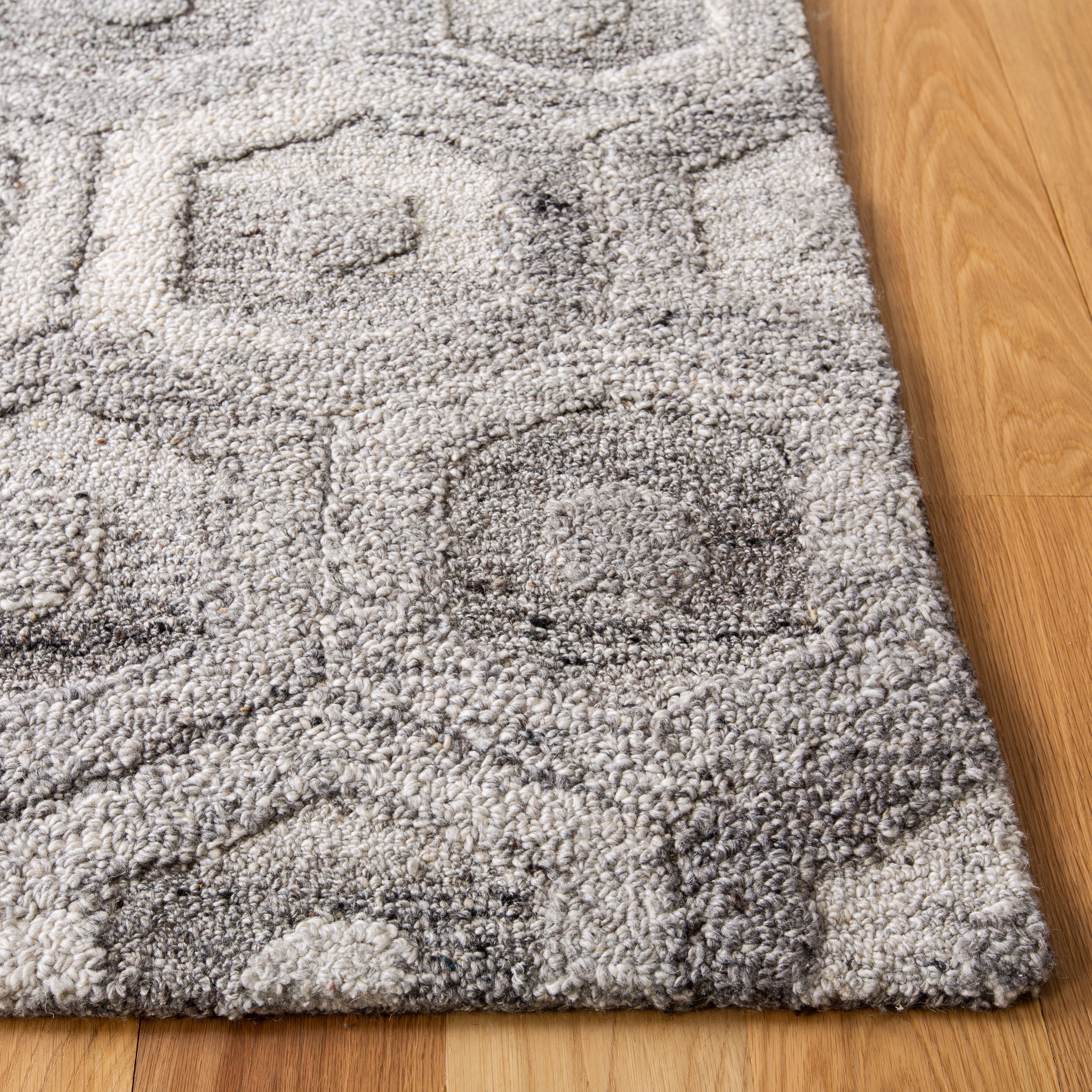 SAFAVIEH Abstract Jackson Geometric Area Rug, Gray/Beige, 6' x 9'