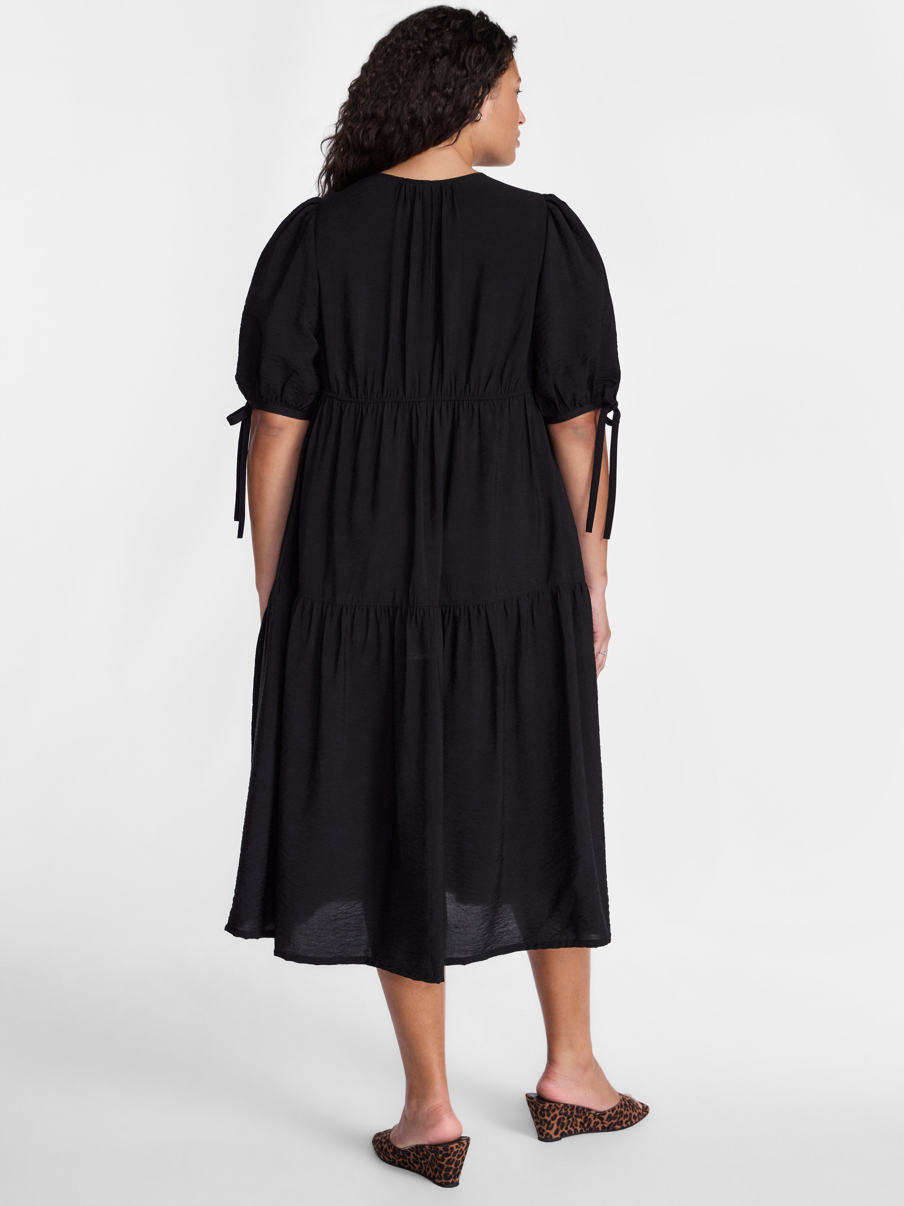 Terra & Sky Women’s Plus Tiered Midi Dress with Short Puff Tie Sleeves, Sizes 0X-5X