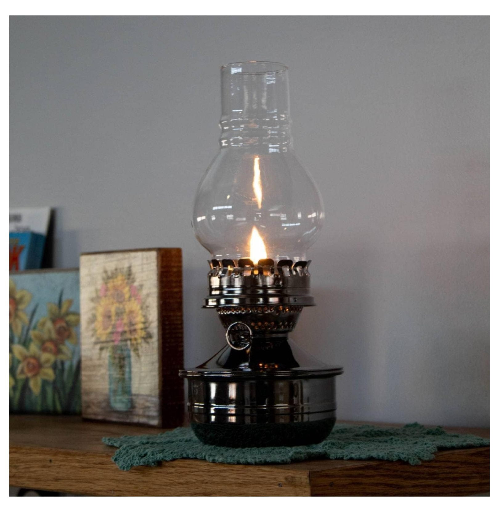 Lehman's Woodshed Wall Mount Oil Lamp, 20 Ounce Oil or Kerosene Fuel Lantern with Removable Reflector for Wall or Table, 3/4 Inch Wick, Indoor Use