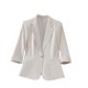 thumbnail image 2 of Blazer de mujer, moda informal, color liso, bolsillo, cuello vuelto, manga 3/4, blusa de dacrón, 2 of 5