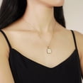 thumbnail image 4 of Colgante de acero inoxidable con forma de concha cuadrada y 26 letras para mujer, cadena de clavícula en inglés, accesorios de cadena de lana, 4 of 5