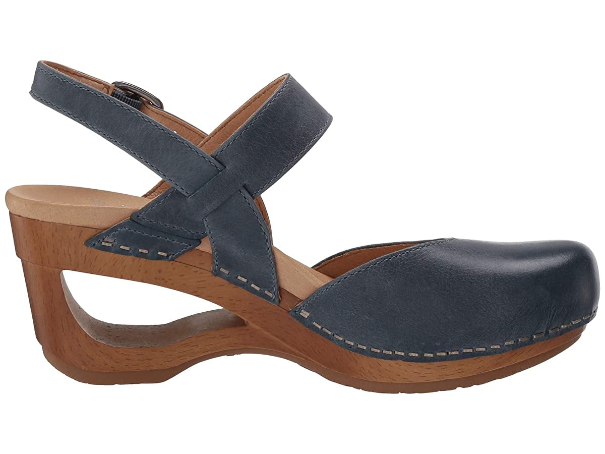dansko sandals closed toe
