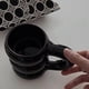 thumbnail image 3 of Taza con forma de neumático Vasos personalizados Taza de agua de porcelana Negro azabache, 3 of 7