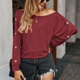 thumbnail image 3 of Camiseta de manga larga de color puro para mujer, blusa holgada informal con estilo y cuello redondo, blusa decorativa con botones para el trabajo diario, Borgoña M, 3 of 6