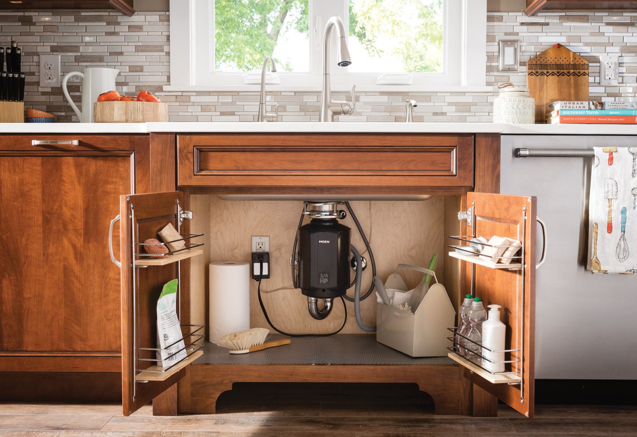 Moen GXS75C Host Series 3/4 HP Continuous Feed Garbage Disposal with Sound Reduction, Power Cord Included, 7.5" W x 13.38" H