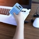 thumbnail image 4 of Xihbxyly Calculadora para Estudiantes, Diseño Mini Portátil, Pantalla Lcd Grande de 8 Bits, Energía Solar, Diseño En Colores Pastel, Fácil de Transportar, para Uso En Casa, Escuela y Oficina, Tamaño, 4 of 5