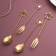 thumbnail image 5 of Juego de 4 cucharas y tenedores de acero inoxidable dorado (2 cucharas + 2 tenedores), cuchara mezcladora, cuchara de fruta, tenedor de fruta, tenedor de pastel, forma de corazón brillar Hogar, 5 of 6
