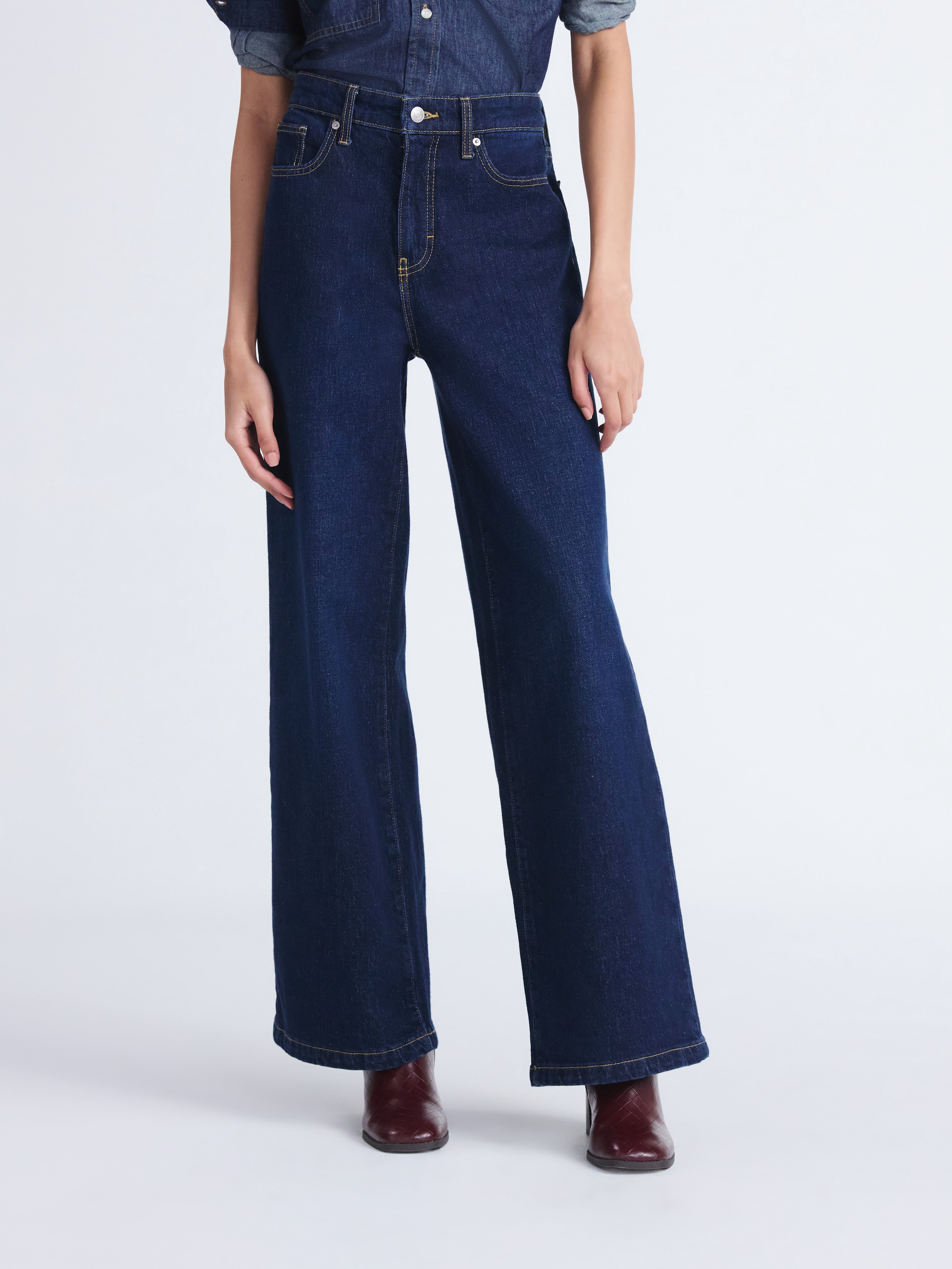 Free Assembly Women's Mid Rise Full Length Bootcut Jeans, 32" Inseam, Sizes 0-20