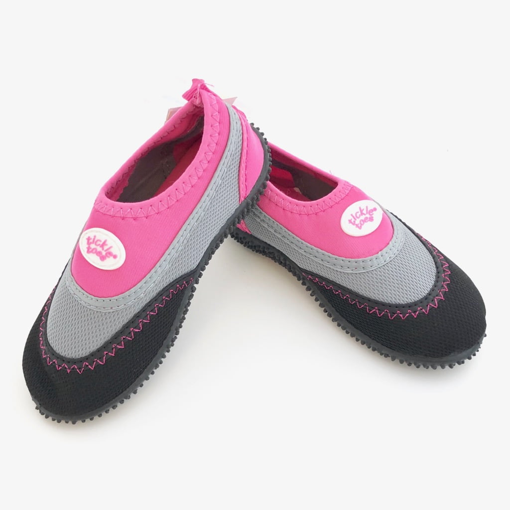 rubber shoes with toes