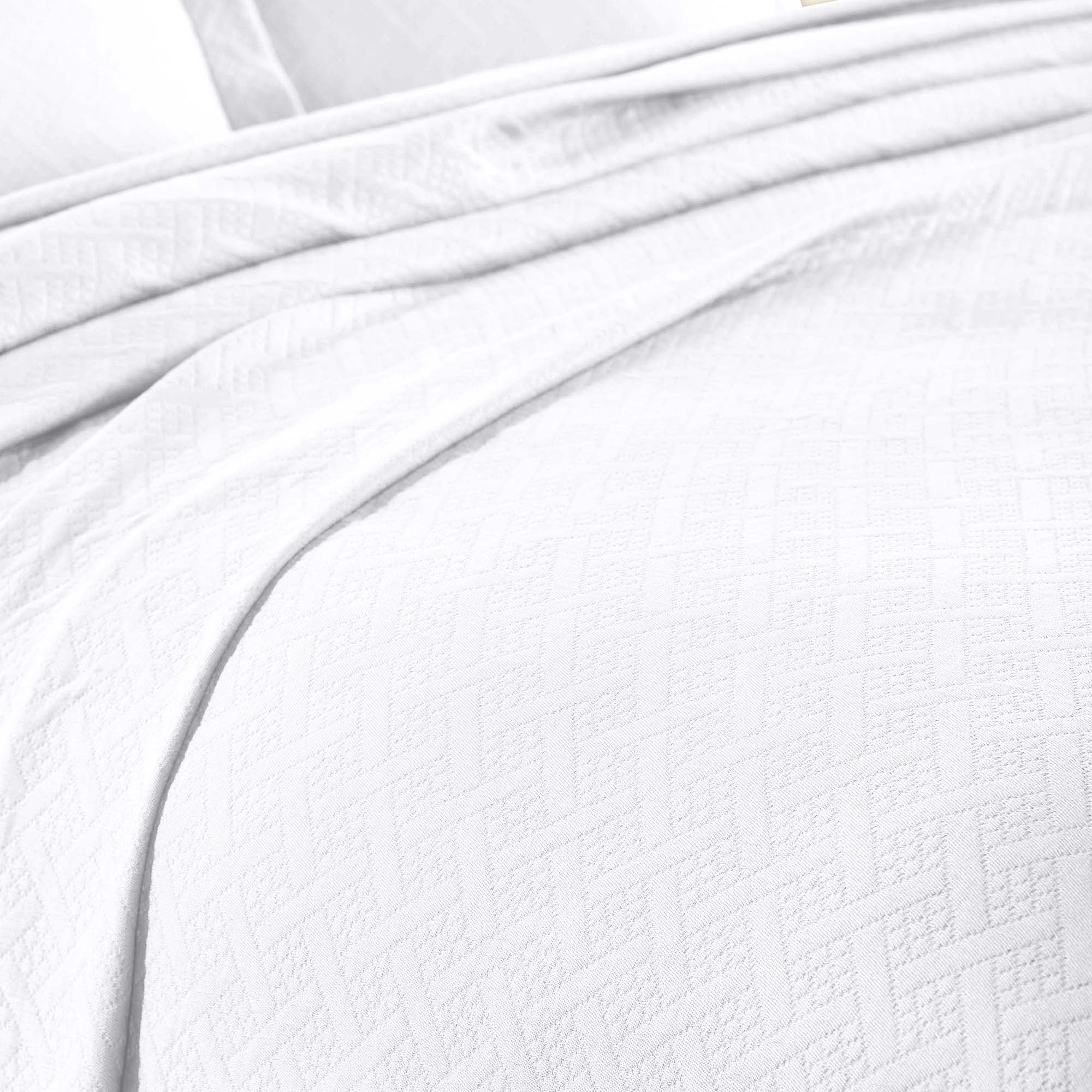 Superior Basket Weave 2 Piece Decorative Cotton Bedspread, Lightweight Bedding Set, Twin Size, White