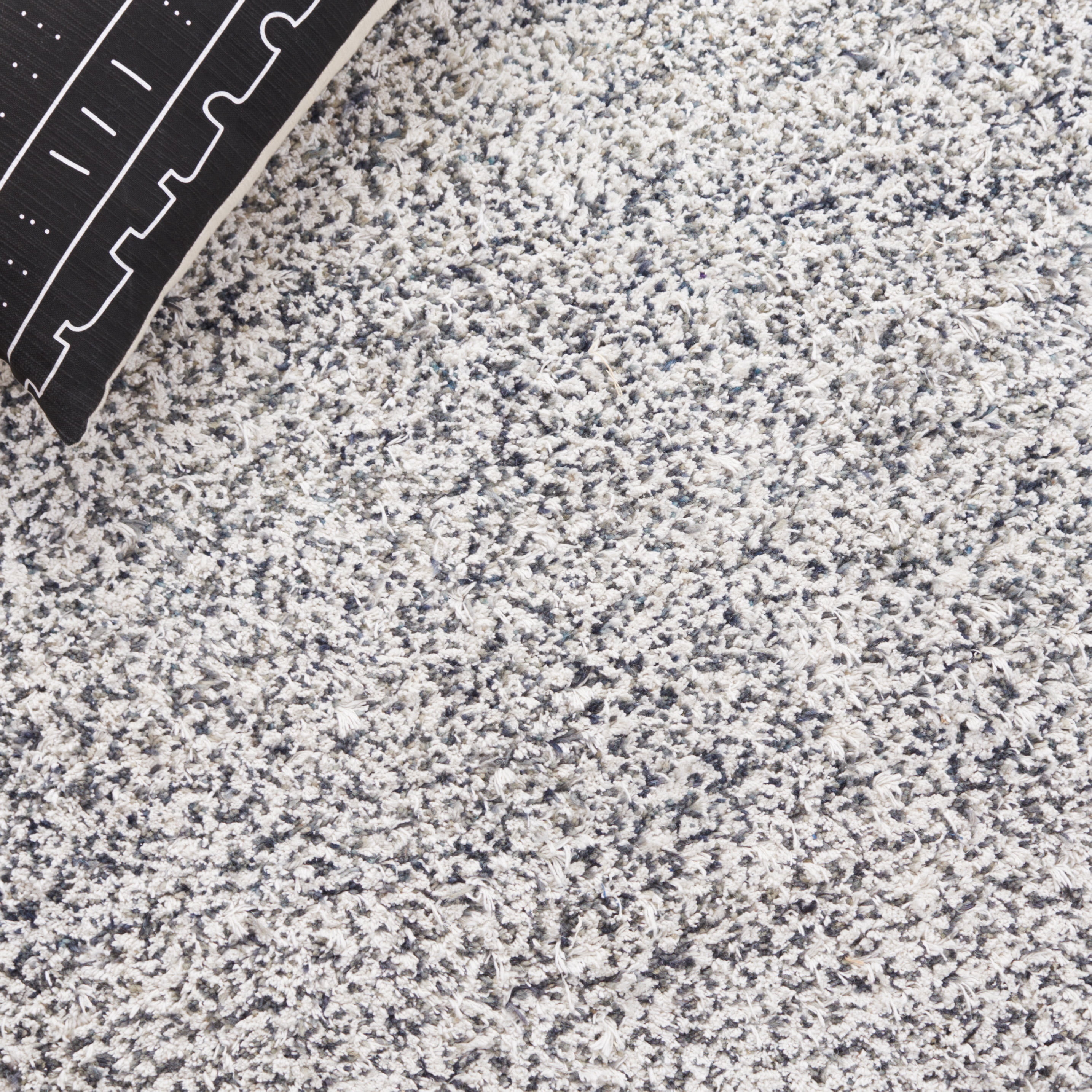 SAFAVIEH Berber Deena Distressed Area Rug, Ivory/Dark Gray, 3' x 5'