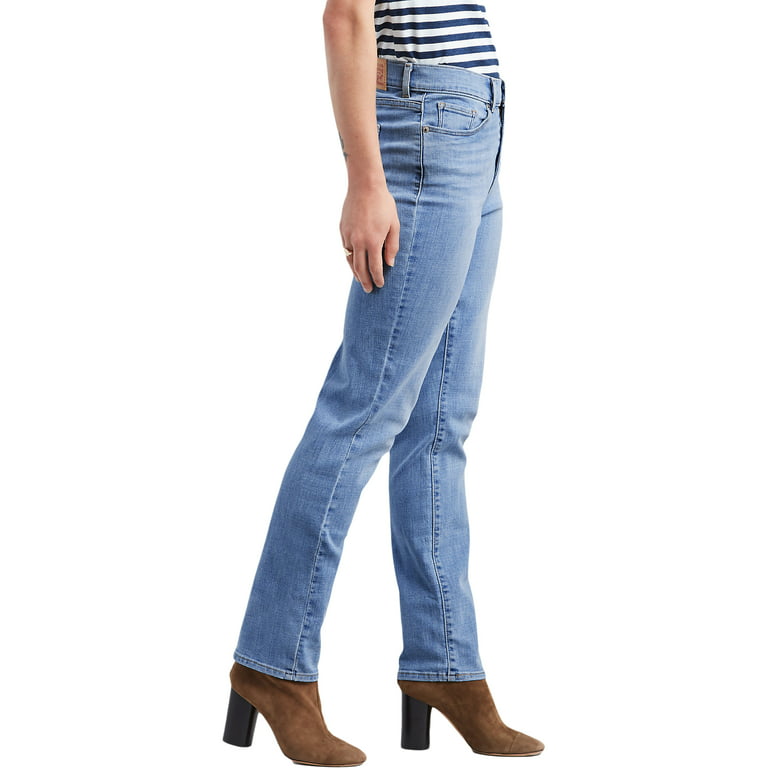 Levi's Women's Classic Straight Fit Jeans 