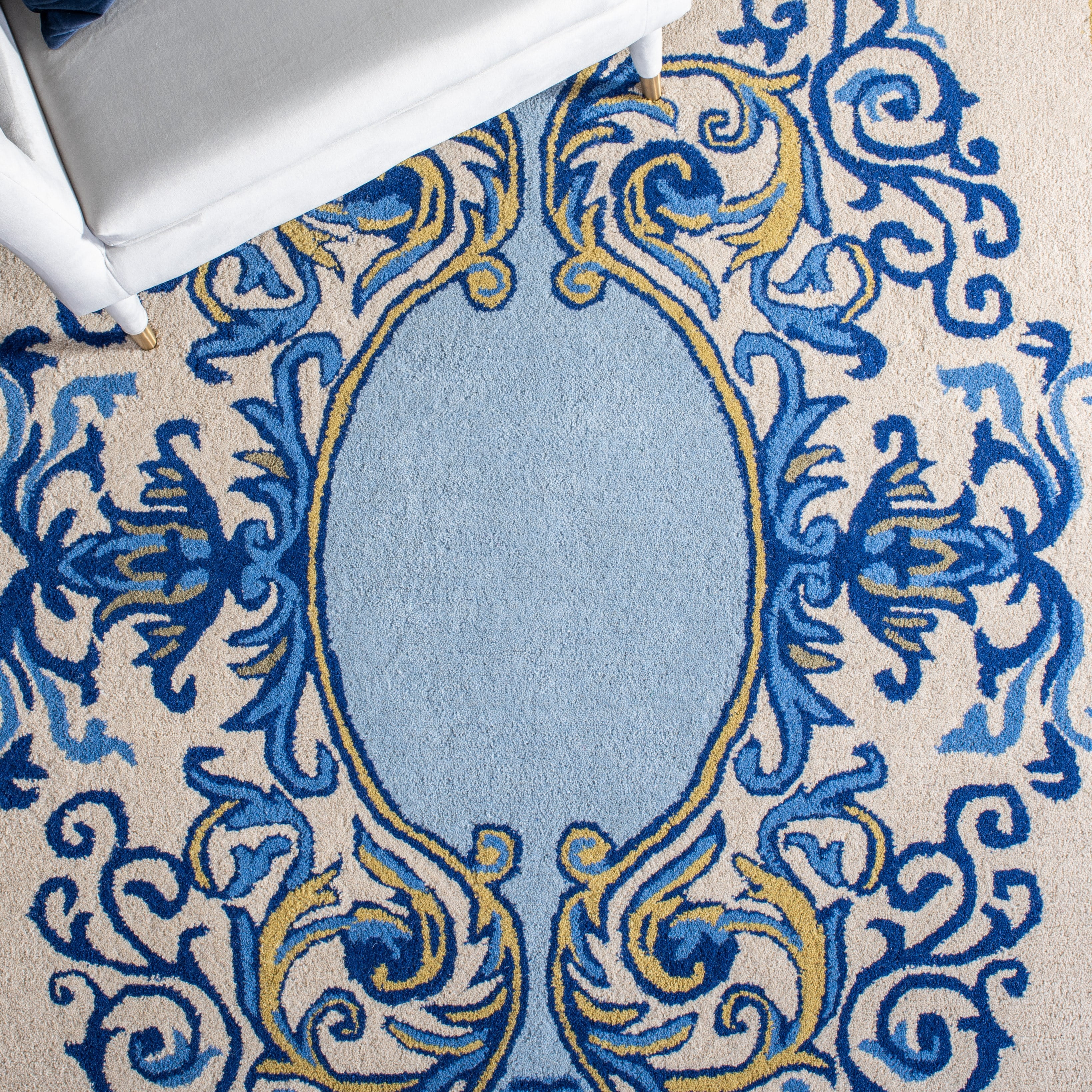Safavieh Empire Brianna Medallion Area Rug, Blue/Ivory, 5' x 8'