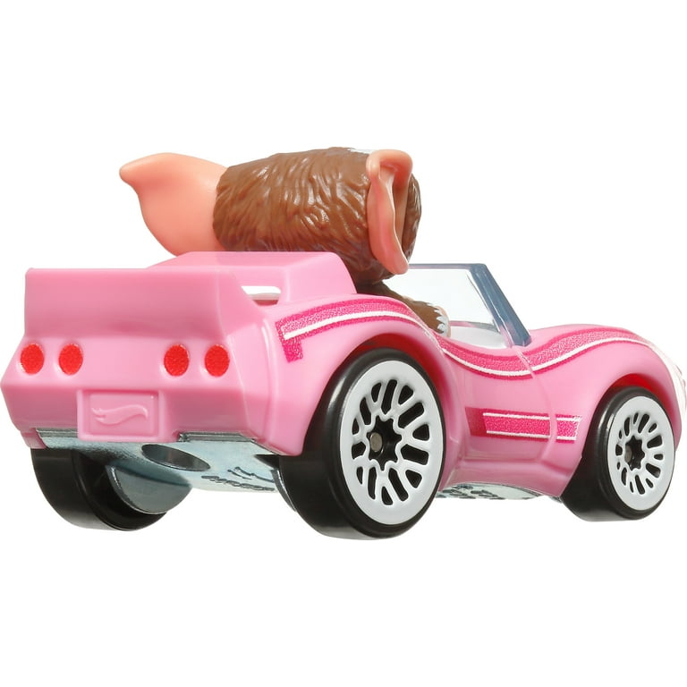 Hot Wheels RacerVerse Die-Cast Vehicle with Pop Culture Character