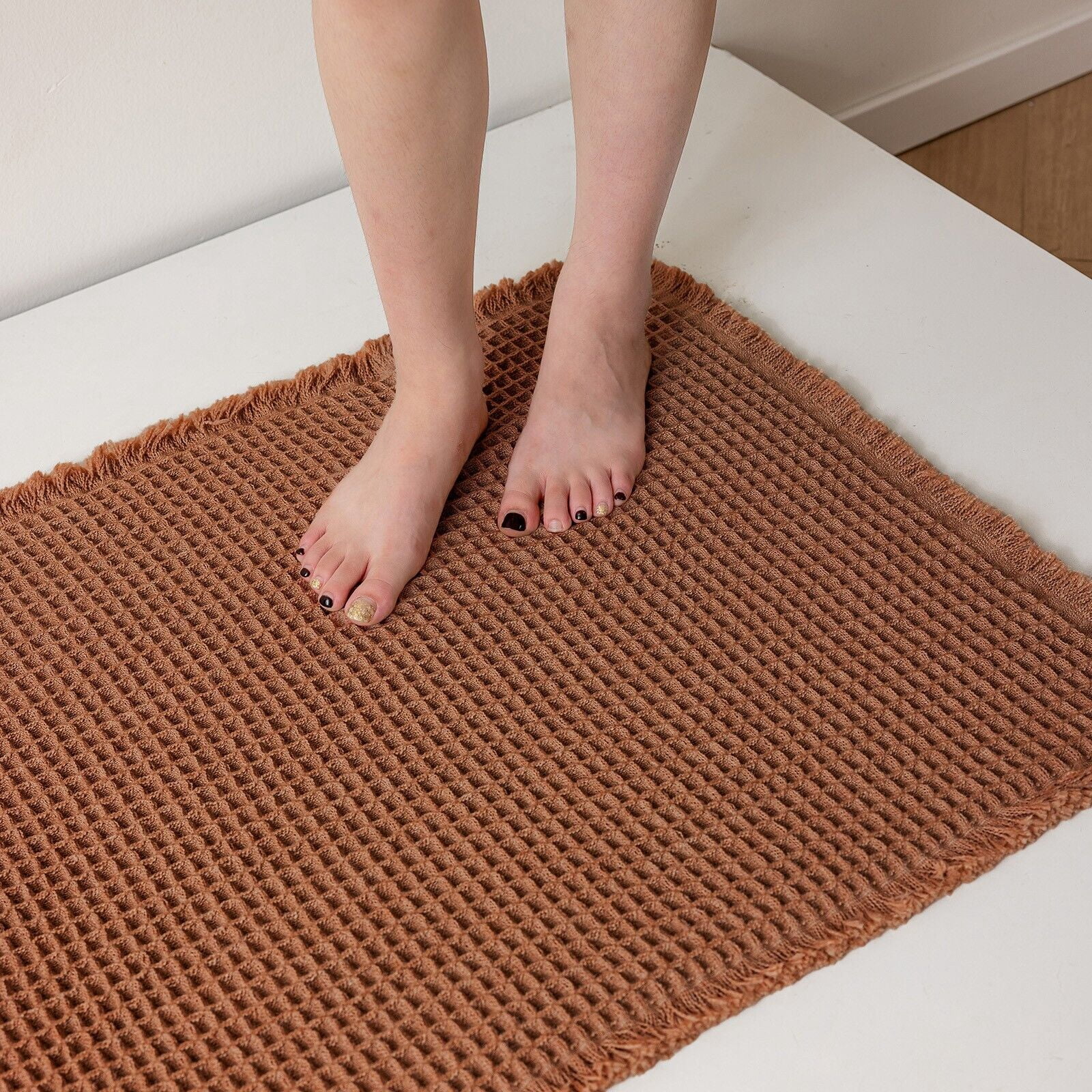 TOPCHANCES Non Slip Bath Mat, Waffle Woven Bathroom Mat, Super Absorbent Shower Mat Bathtub Mat, Front Door Mat with Tassels (23*35 in, Coffee)