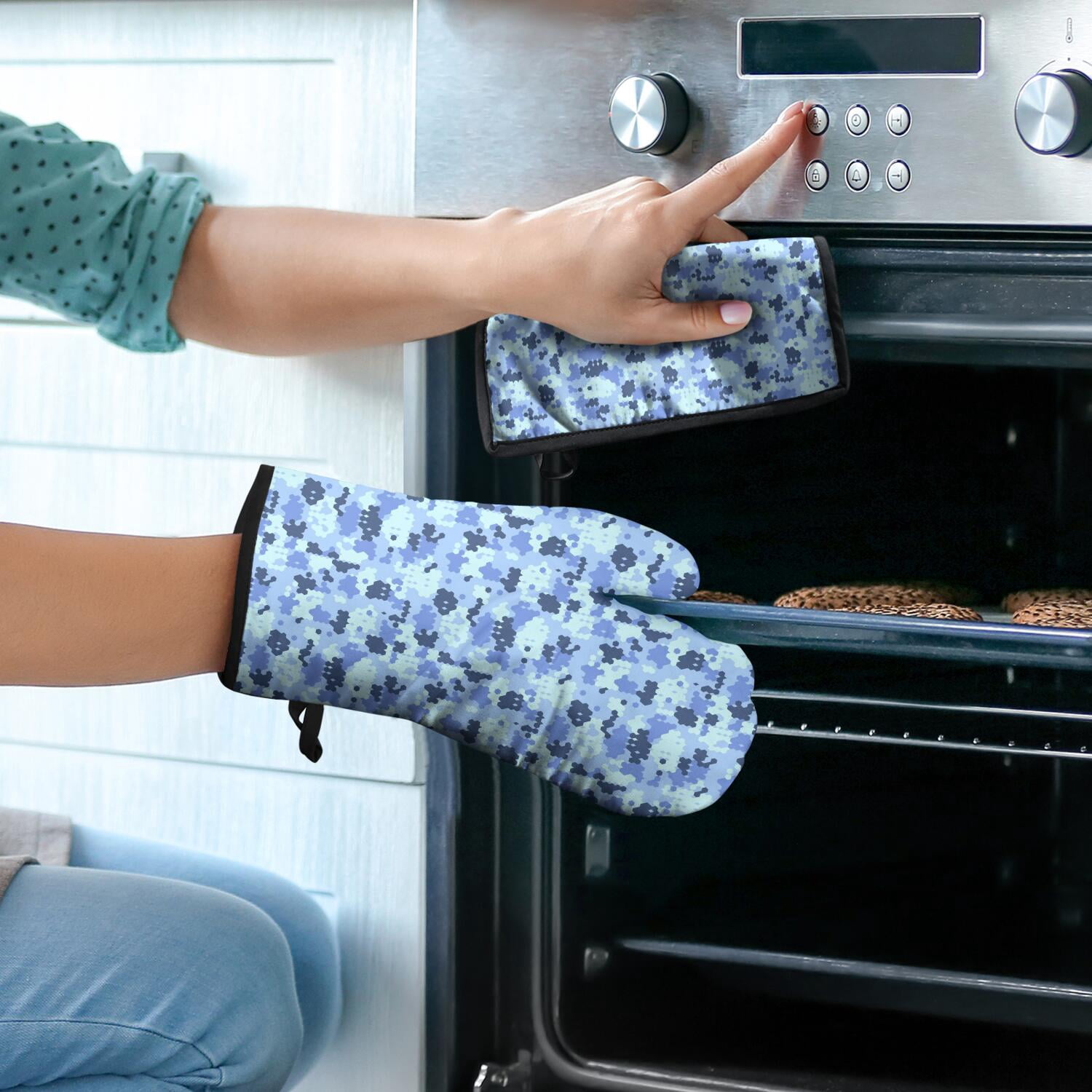 Camouflage Oven Mitts and Pot Holders Set Of 4, Heat Resistant Kitchen Gloves with Non-Slip Grip, Hanging Loop, Soft Cotton Lining for Baking, Cooking, Grilling, Barbecue
