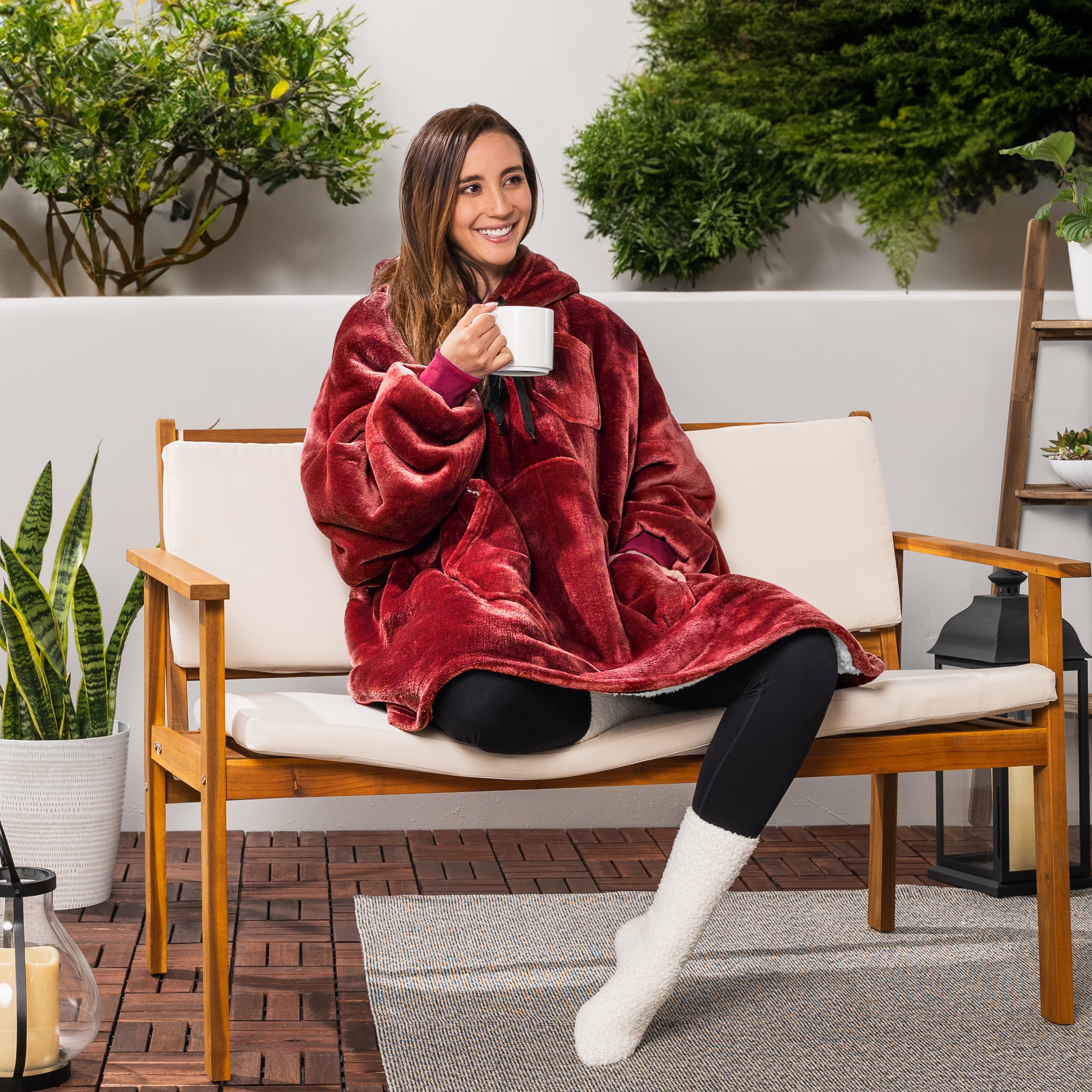 PAVILIA Blanket Hoodie for Women Burgundy, Sherpa Wearable Blanket Men, Cozy Oversized Sweatshirt Blanket, Warm Fleece Hooded Blanket Sweater with Sleeves and Giant Pocket, Wine Red