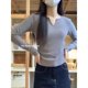 thumbnail image 3 of Camisetas de manga larga con cuello en V súper calientes para mujer Tops adelgazantes de otoño Suaviza tu silueta Estilo coreano versátil Reducción de edad, 3 of 4