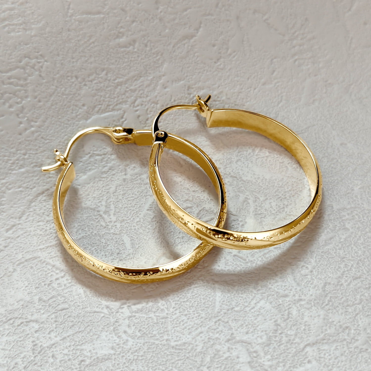 14K Gold Hoop Earrings for Women Textured Gold Filled Hoop Earrings, Classic Gold Earrings Lightweight Women’s Gold Jewelry 25mm