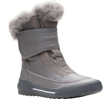 clarks women's gilby cherry snow boot