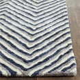 thumbnail image 4 of Safavieh Soho 6' Round Hand Tufted Wool Rug in Ivory and Navy, 4 of 9