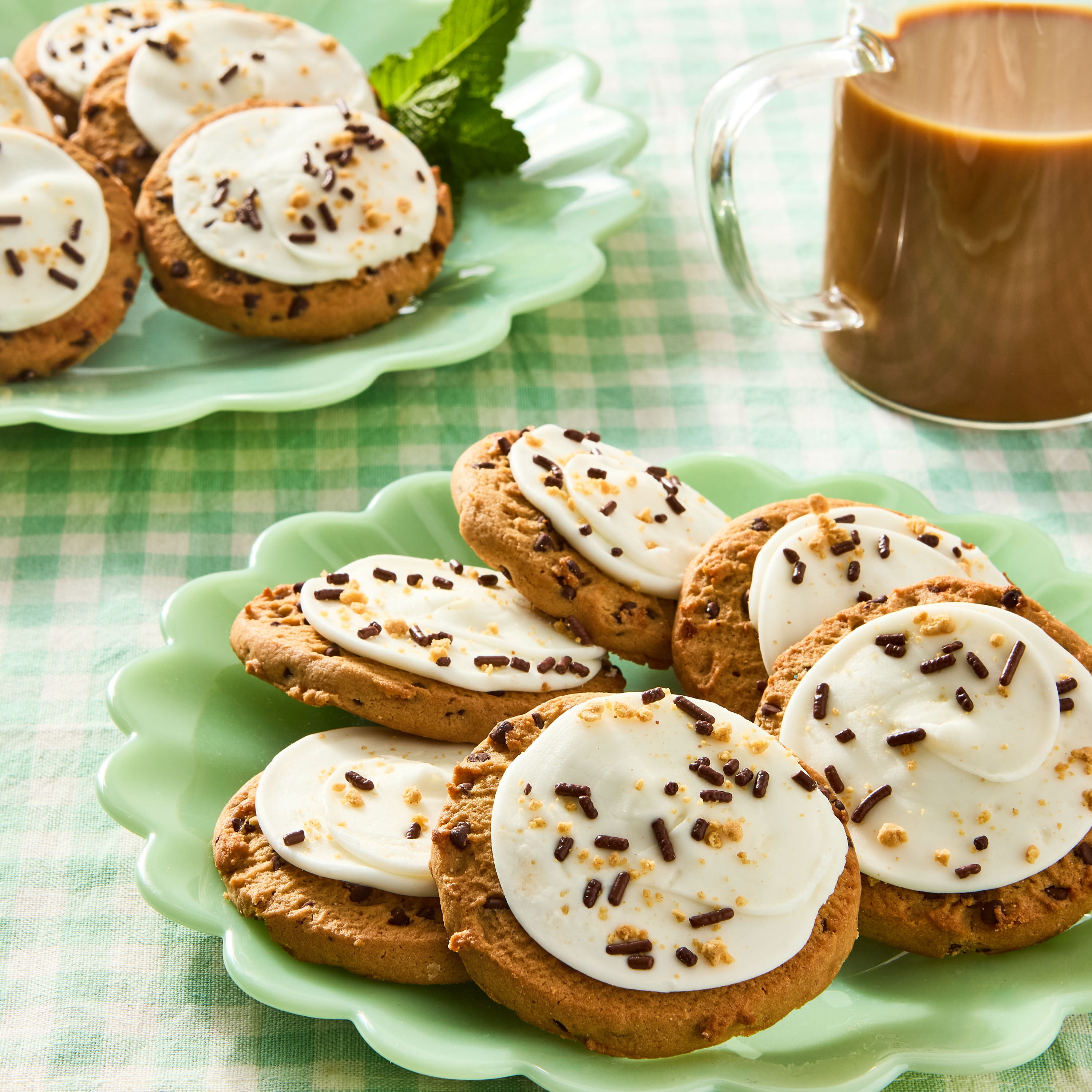 Freshness Guaranteed Baked S'mores White Frosted Sugar Cookies with Sprinkles, 13.5 oz, 10 Count