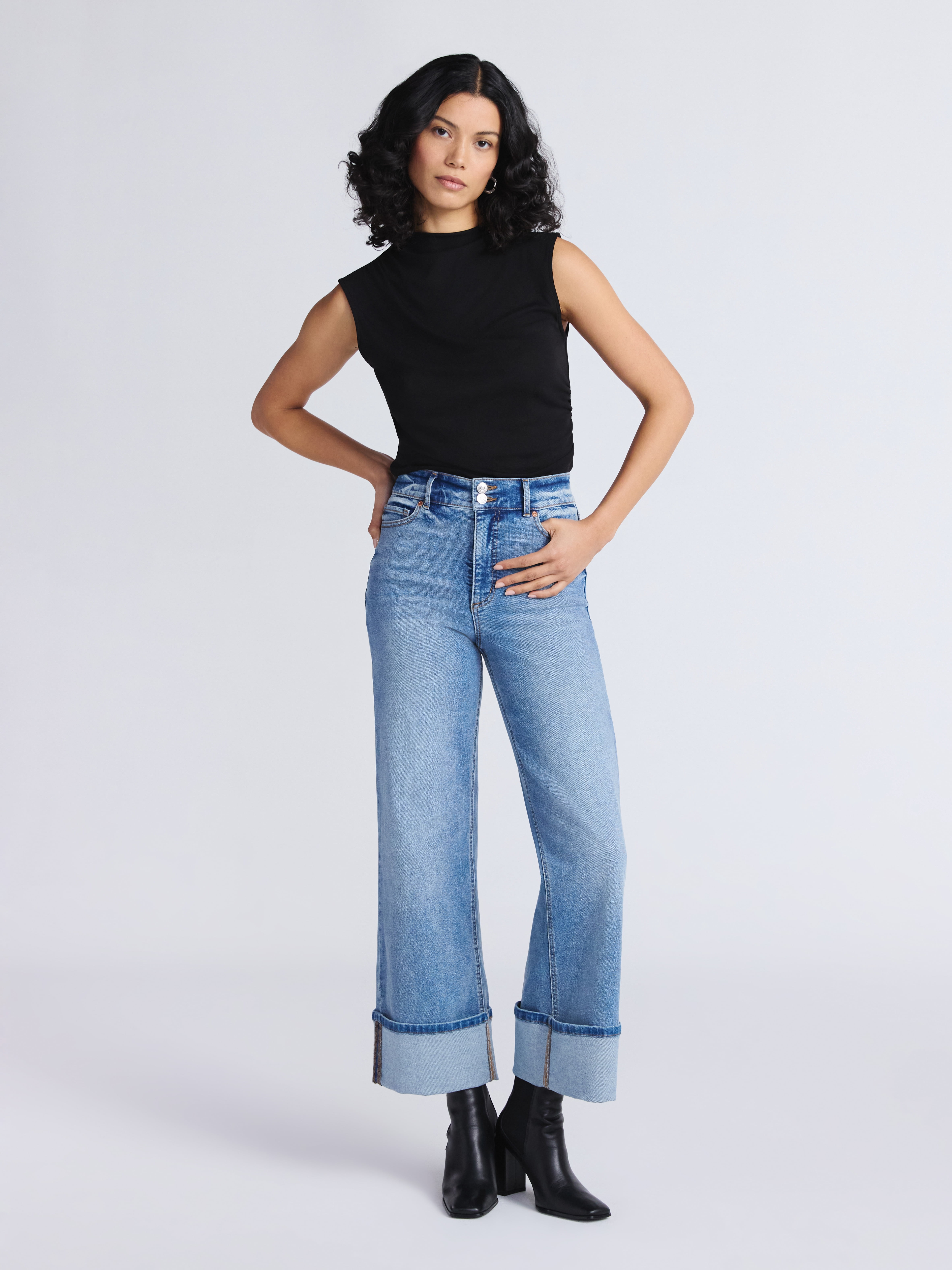 Sofia by Sofia Vergara Women's and Women's Plus Margot Wide Crop Super High Rise Jeans, 27" Inseam, Sizes 0-28