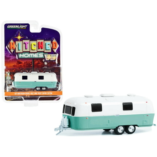 Diecast 1971 Airstream DoubleAxle Land Yacht Safari Custom White and
