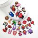 thumbnail image 1 of Crocs Pack de 48 Personaliza tus zapatos Crocs decoración de zapatos con agujero de flor hebilla de zapato flor hebilla de decoración de cantante euroamericana Rojo Verde, 1 of 3