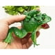 thumbnail image 5 of Mini rana realista de plástico ANGGREK Figura de rana juguete de baño para bebé, 5 of 7