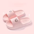thumbnail image 1 of Zapatillas con estampado de oso bonito para mujer, sandalias suaves de dibujos animados para interiores de verano, zapatos de ocio cómodos antideslizantes para baño y exteriores para hombre, pareja, 1 of 5