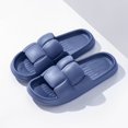 thumbnail image 1 of Zapatos de plataforma gruesa, zapatillas de nube, chanclas de verano para mujer, zapatos de baño antideslizantes, chanclas silenciosas para el hogar, sandalias suaves de EVA para parejas Tan Jianjun unisex, 1 of 2