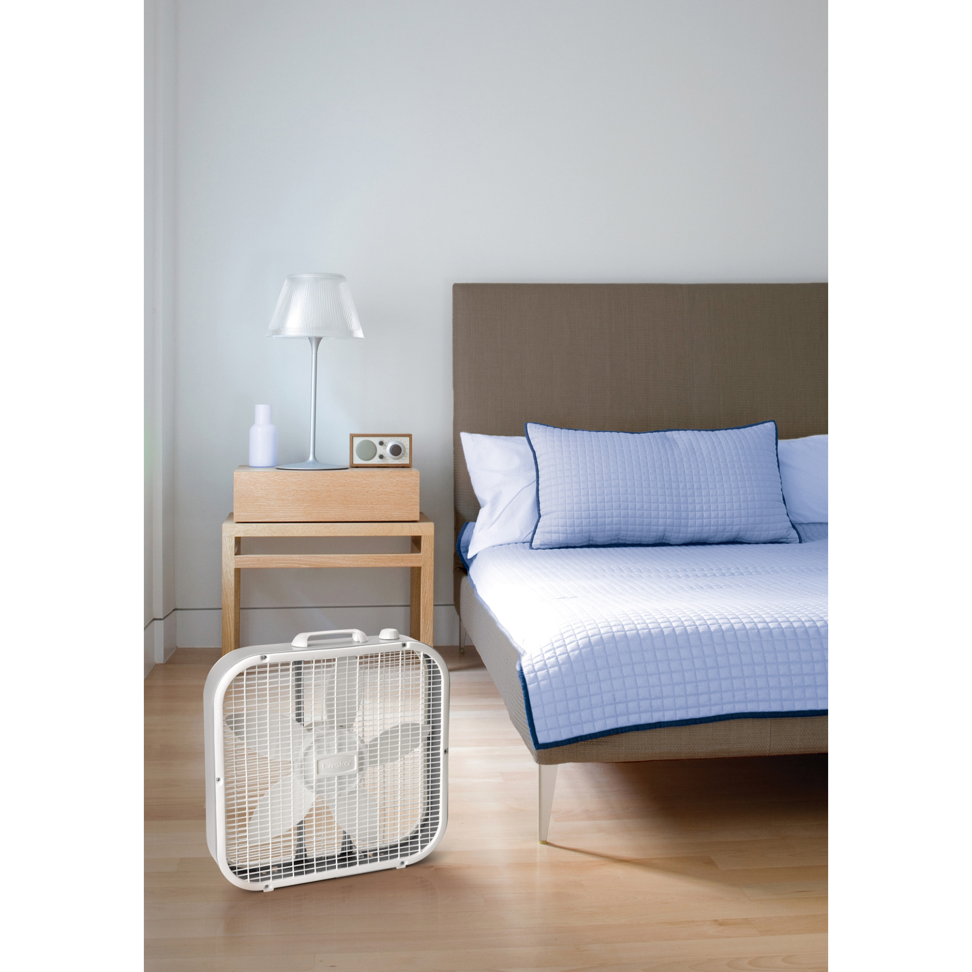 Lasko 20" Classic Box Fan with Weather-Resistant Motor, 3 Speeds, 22.5" H, White, B20200, New - image 6 of 6