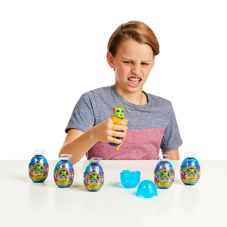 Treasure-X Aliens Ooze Egg, with Collectible Figure